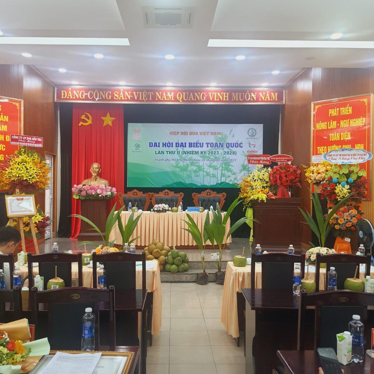 Coconut products company participated in the 2nd national congress of the Vietnam Coconut Association